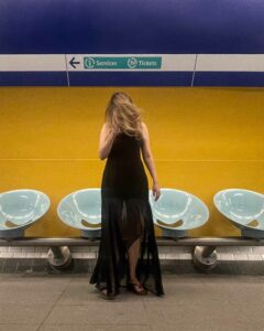 ELLE - Bleu et Jeune